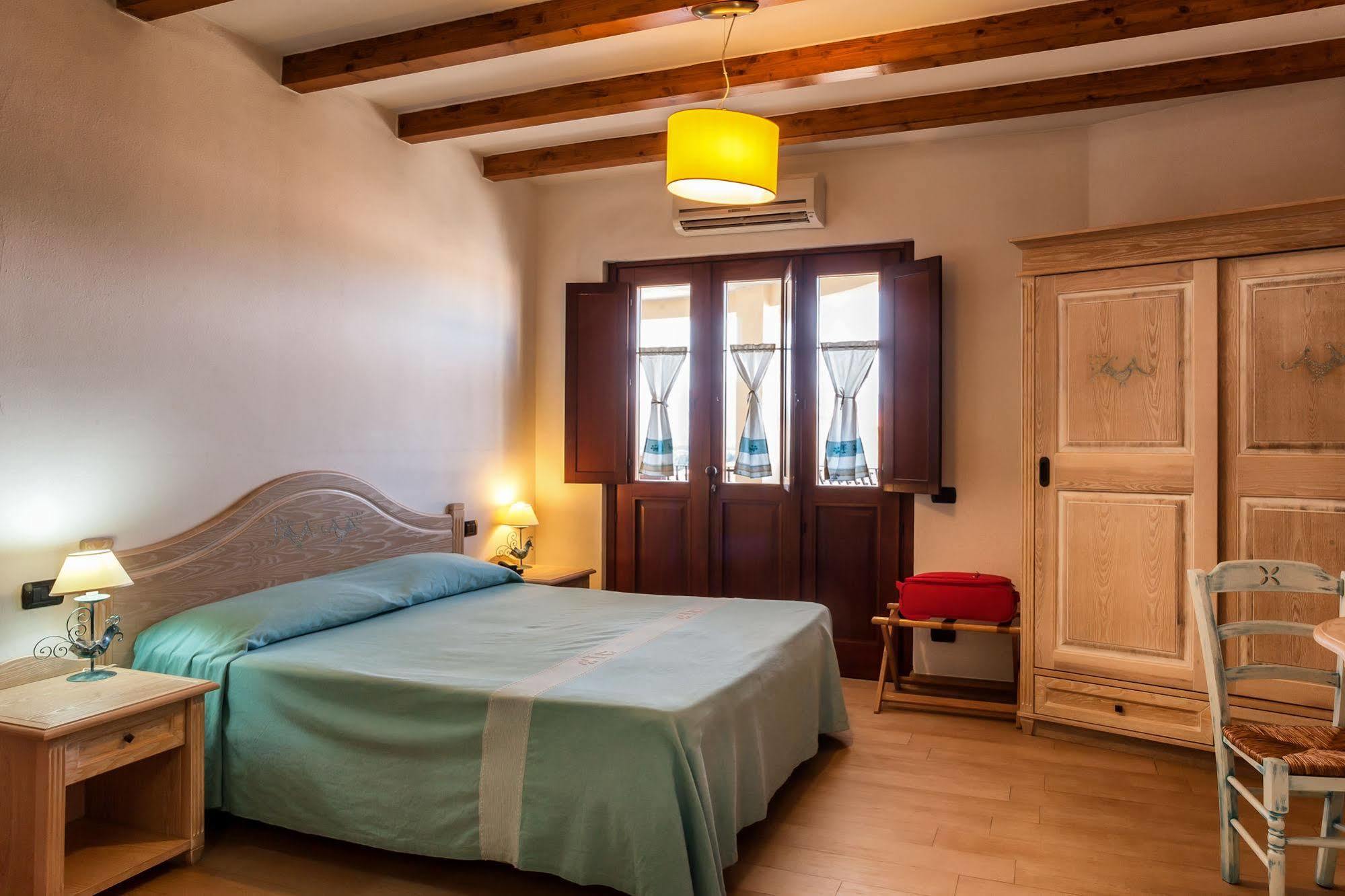 الشقق الفندقية مورافيرافي  Residenza Petrera المظهر الخارجي الصورة
